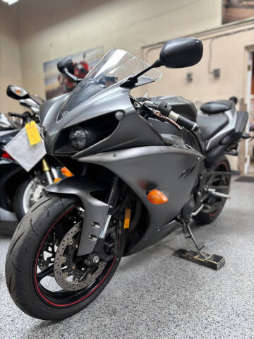 2013 Yamaha YZF-R1