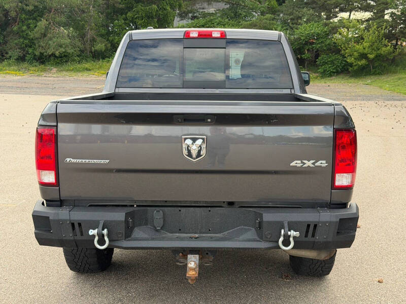 2017 RAM 1500 SLT