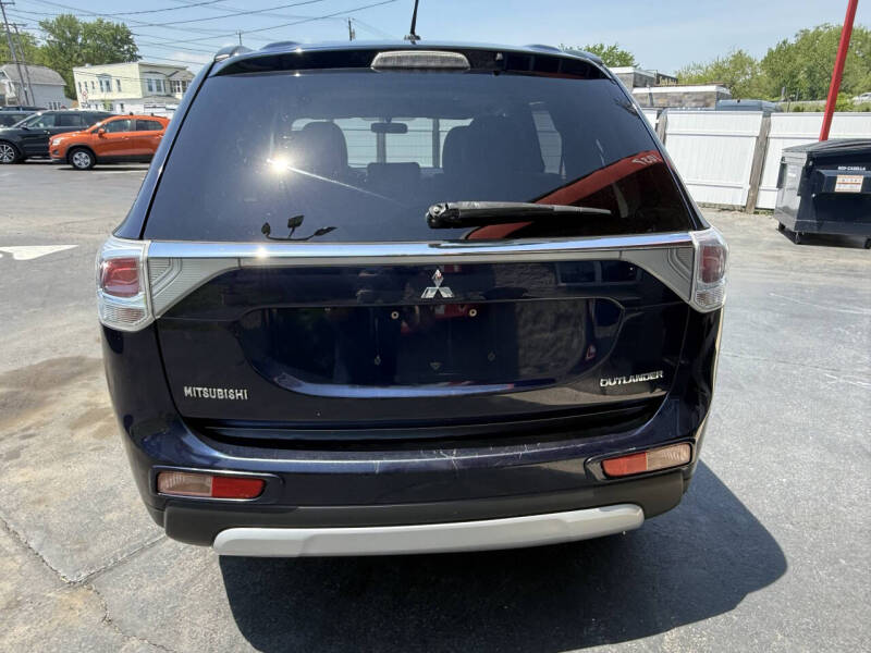 2015 Mitsubishi Outlander SE