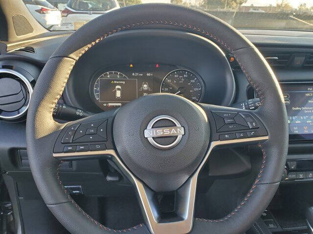 2024 Nissan Kicks SR