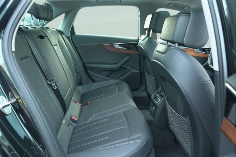 2022 Audi A4 quattro Premium 40 TFSI