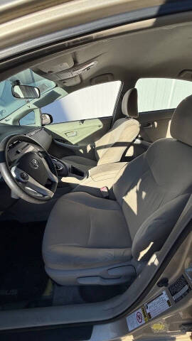 2011 Toyota Prius Two