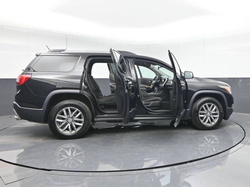 2017 GMC Acadia SLE-2