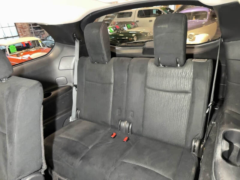 2016 Nissan Pathfinder SV