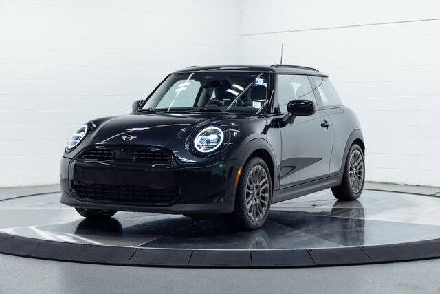 2025 MINI Hardtop 2 Door Cooper Signature Trim