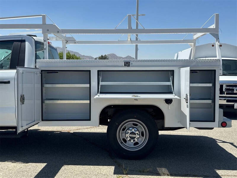 2025 Ford F-350 Super Duty XL