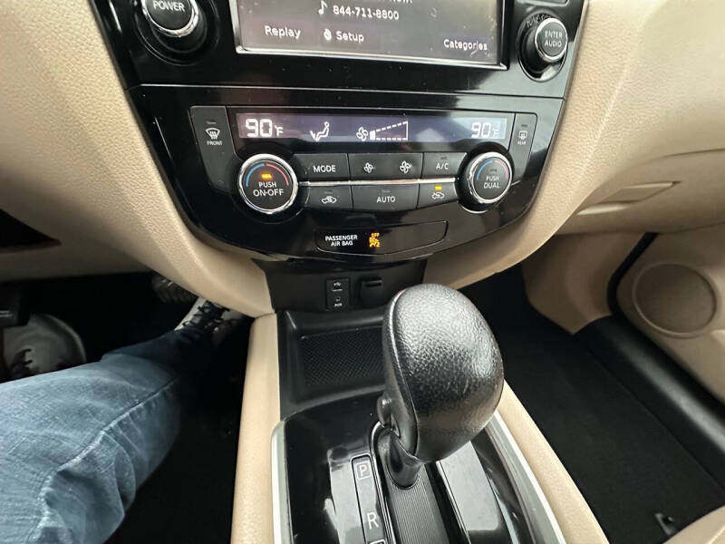 2016 Nissan Rogue SL