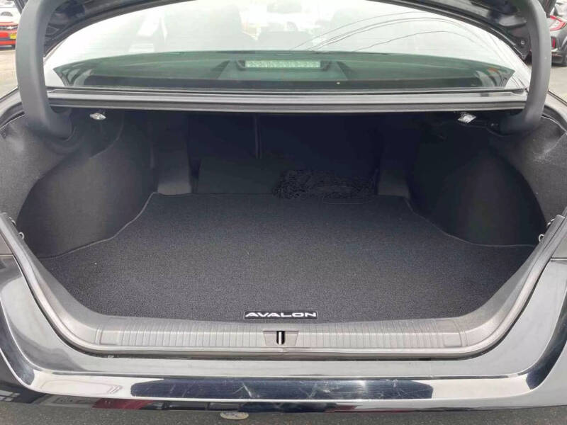 2019 Toyota Avalon Hybrid