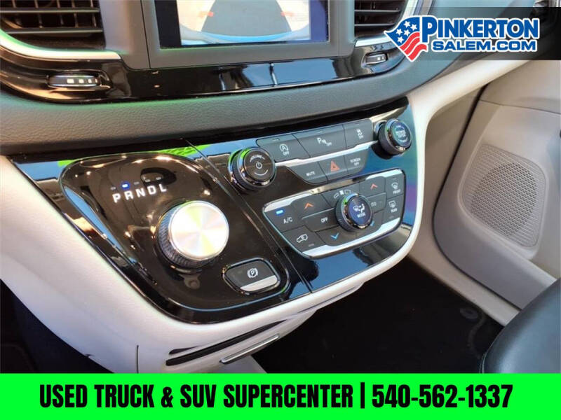 2020 Chrysler Pacifica Touring L