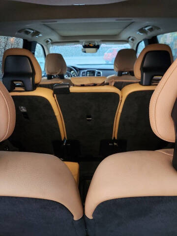 2016 Volvo XC90 T6 Momentum