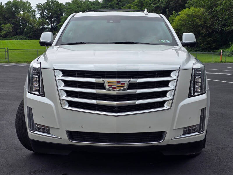 2017 Cadillac Escalade Luxury