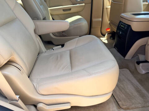 2012 Cadillac Escalade Luxury