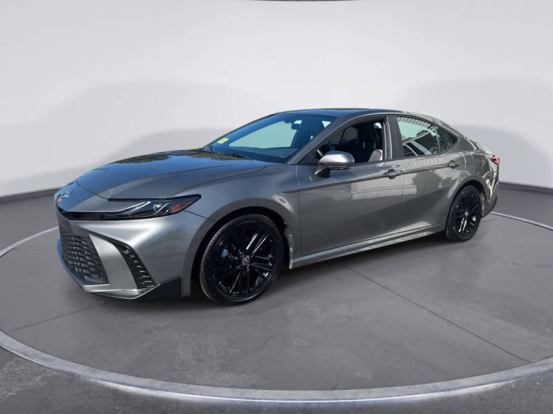 2025 Toyota Camry SE's photo
