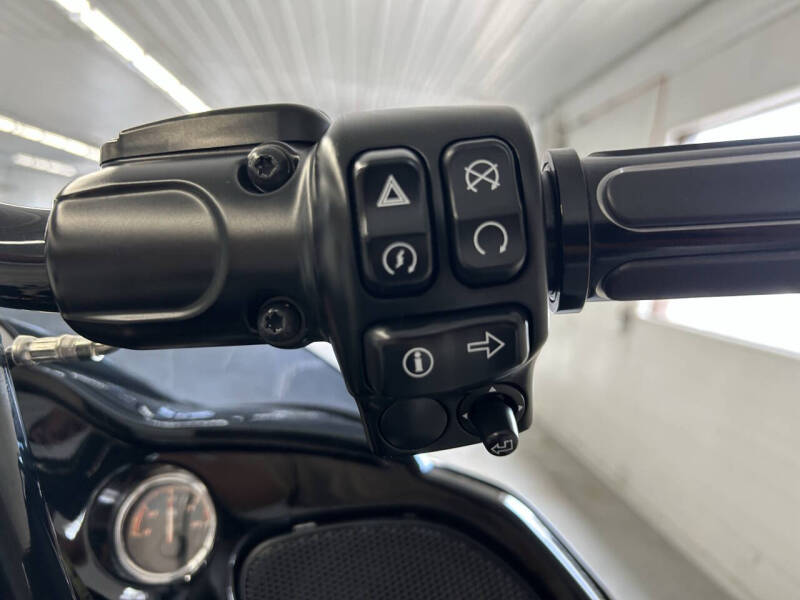 2018 Harley-Davidson ROADGLIDE FLTRXS