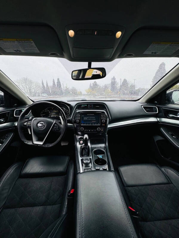 2017 Nissan Maxima 3.5 SR