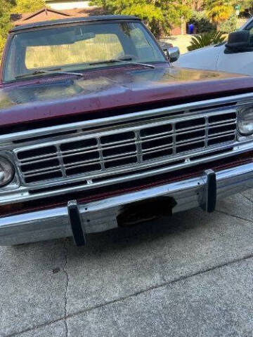 1976 Dodge D100 Pickup