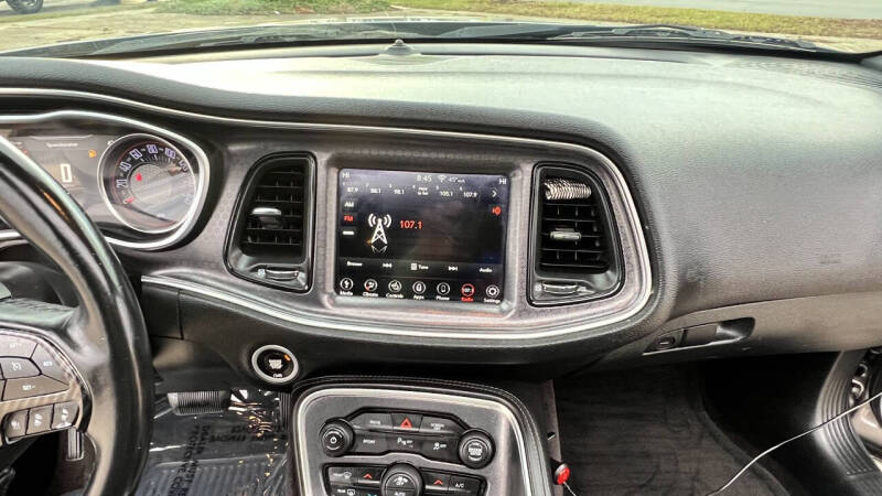 2018 Dodge Challenger SXT Plus