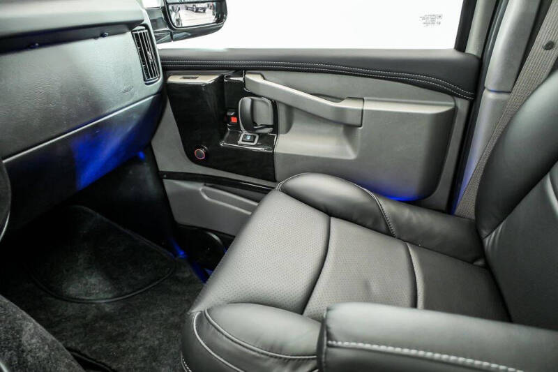 2026 GMC Savana 2500