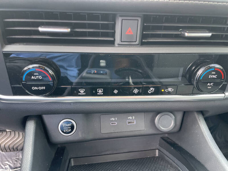 2023 Nissan Rogue SV