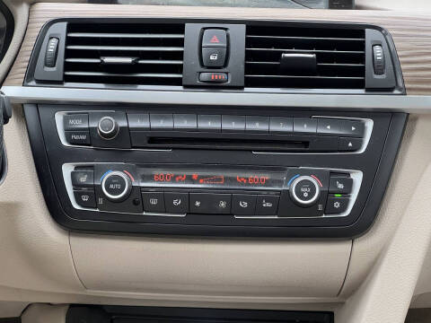 2012 BMW 3 Series 328i