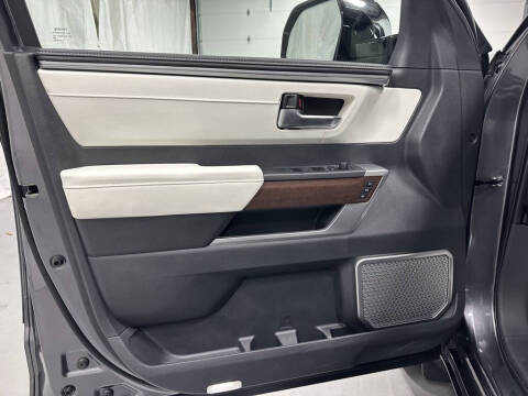 2024 Toyota Sequoia Capstone