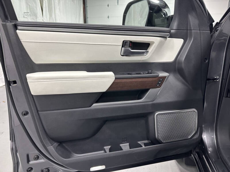 2024 Toyota Sequoia Capstone