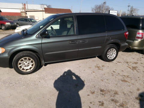 2002 Chrysler Voyager for sale at RICK'S AUTO SALES in Logansport IN