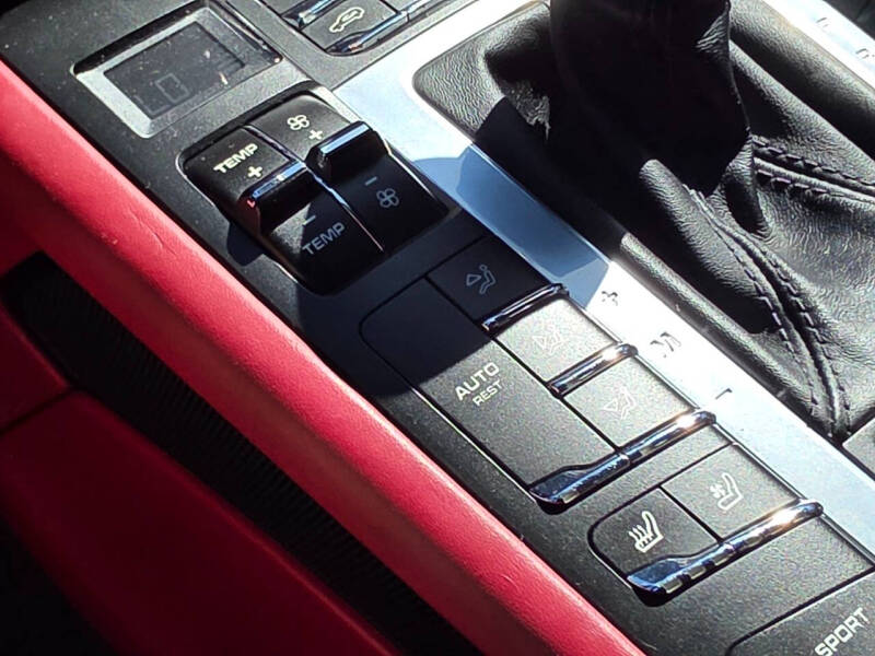 2016 Porsche Macan Turbo