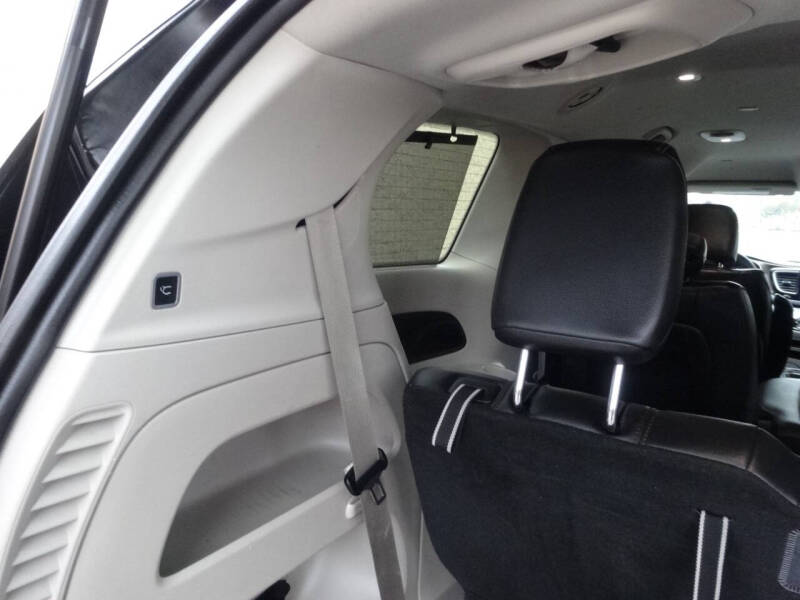 2017 Chrysler Pacifica Touring-L