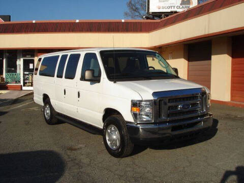 2013 Ford E-Series E-350 SD XLT