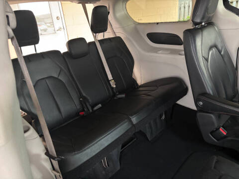 2020 Chrysler Pacifica Touring L