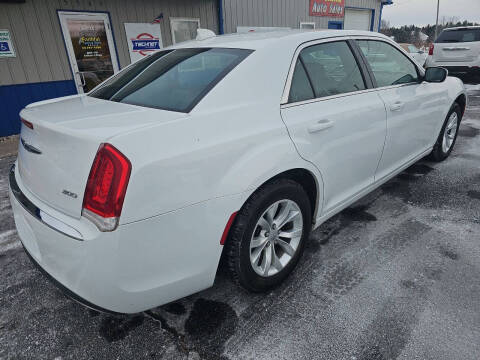 2016 Chrysler 300 Limited