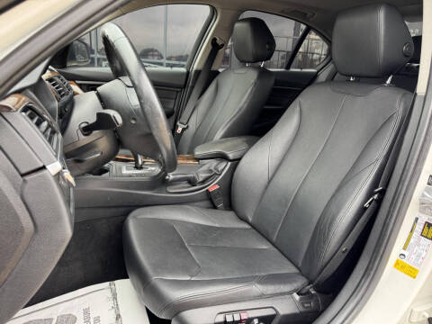 2014 BMW 3 Series 328i