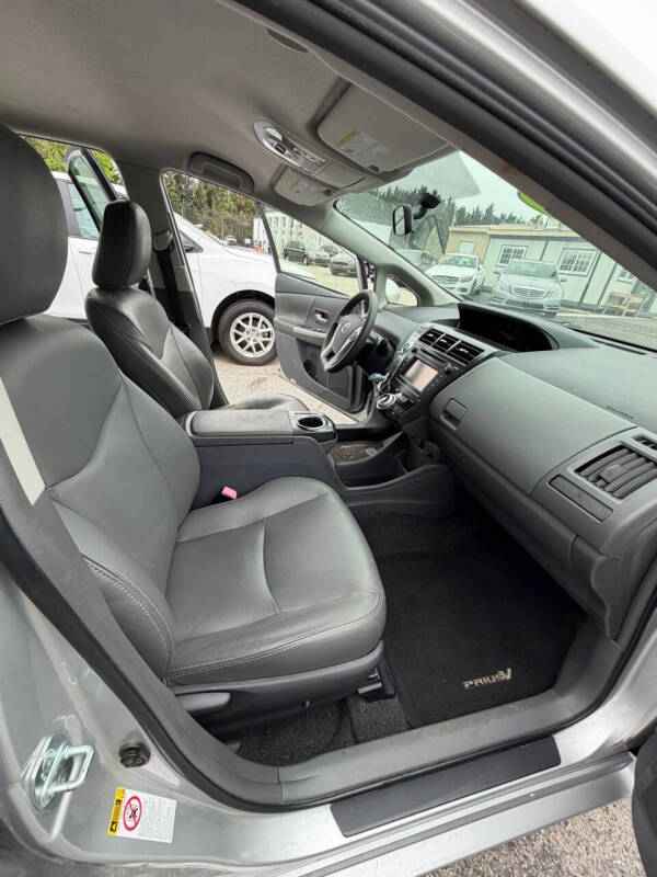 2013 Toyota Prius v