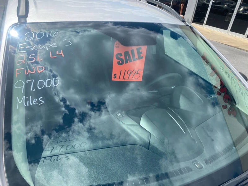 2016 Ford Escape S