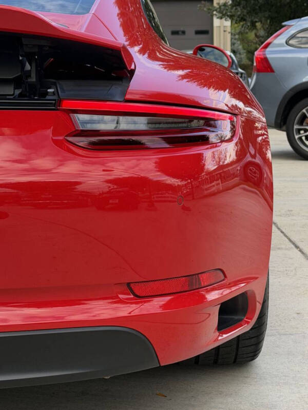 2018 Porsche 911 Carrera GTS