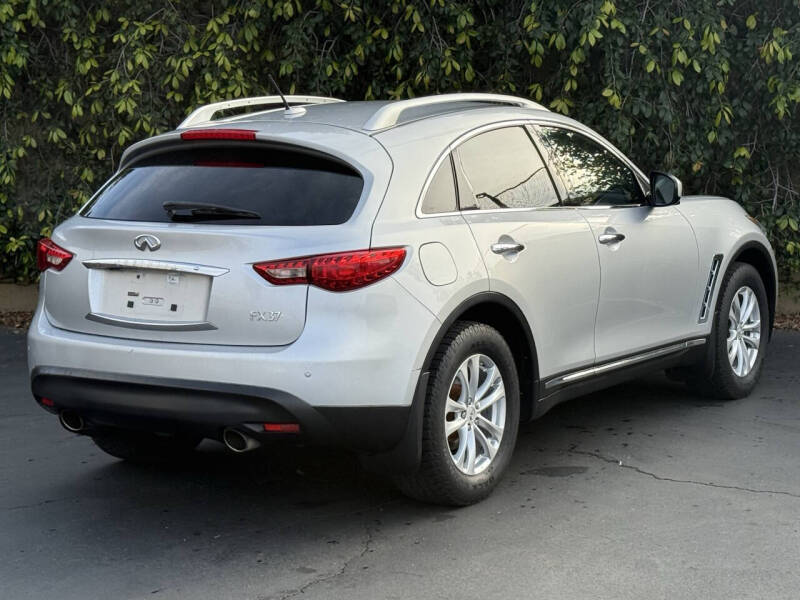 2013 Infiniti FX37