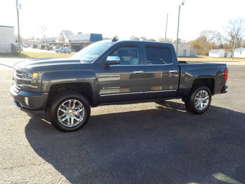 2018 Chevrolet Silverado 1500 for sale at Young's Motor Company Inc. in Benson NC