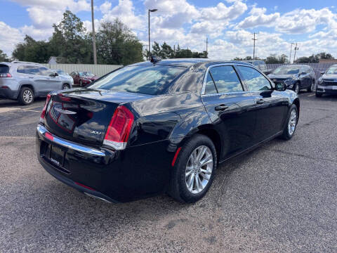 2017 Chrysler 300 Limited