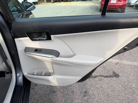 2012 Toyota Camry Hybrid XLE