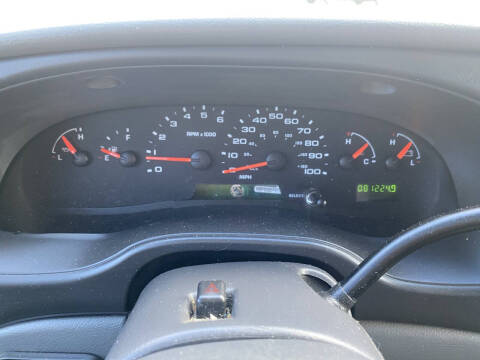 2004 Ford E-Series E-250 SD