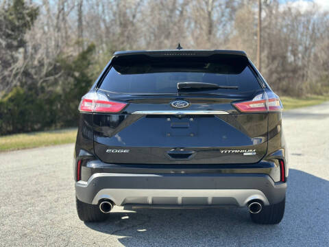 2020 Ford Edge Titanium