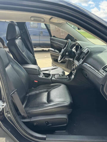 2019 Chrysler 300 Touring L