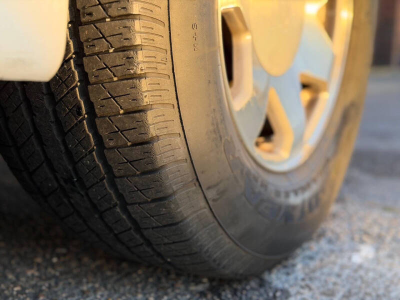 2003 Cadillac Escalade