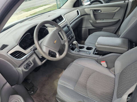 2017 Chevrolet Traverse LS