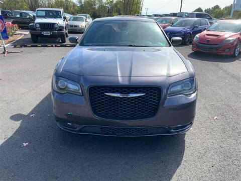 2018 Chrysler 300 S