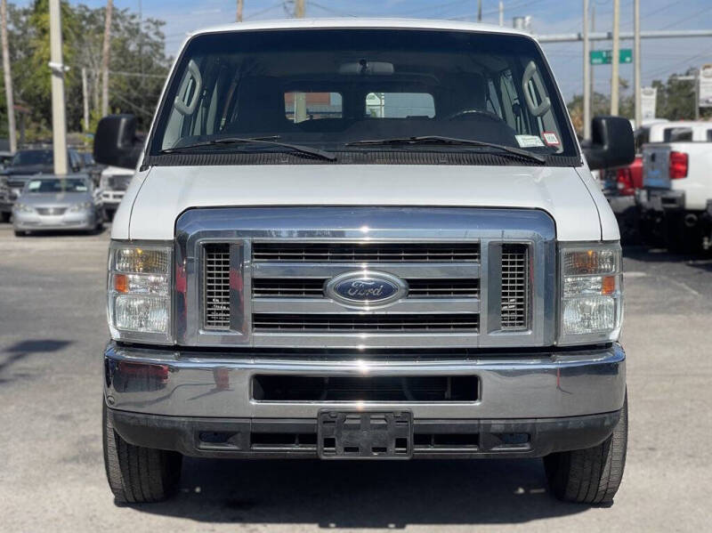 2011 Ford E-Series E-350 SD XLT