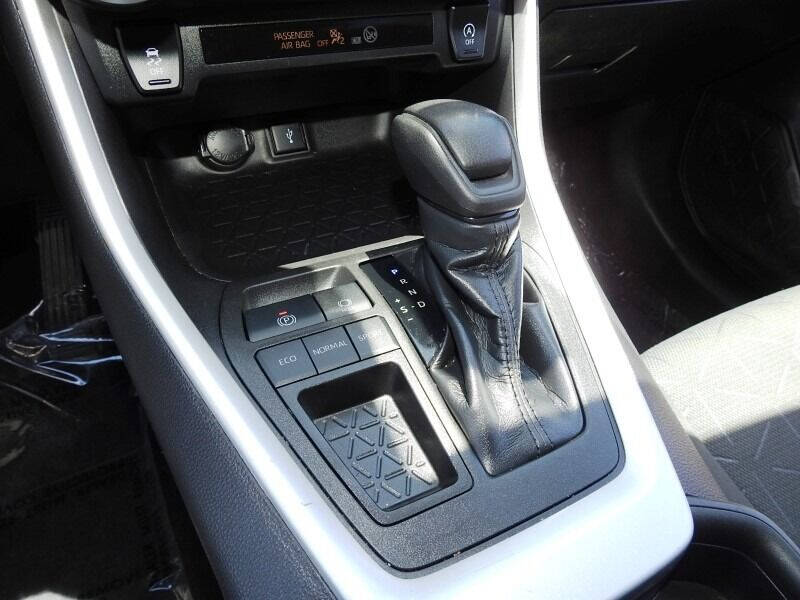 2021 Toyota RAV4  - $23,900