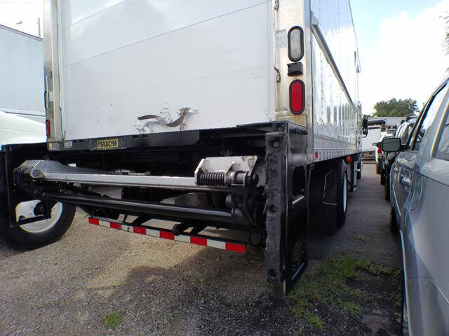 2015 Freightliner M2 106