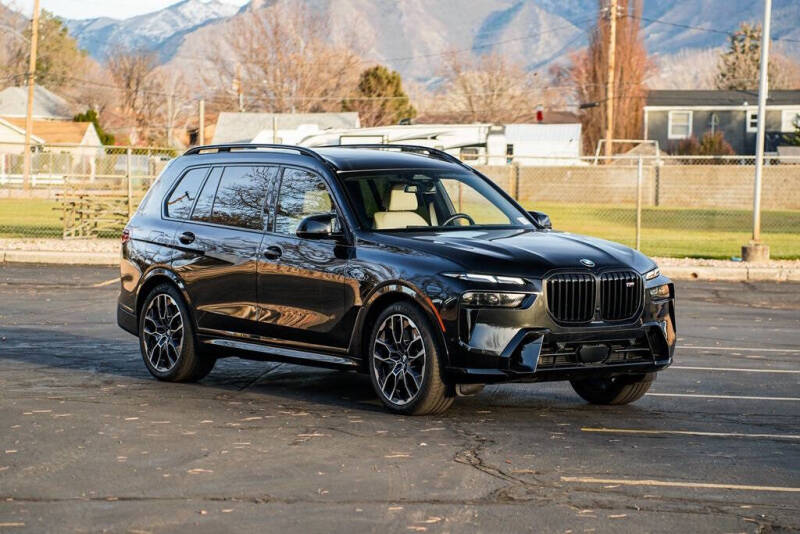 2025 BMW X7 M60i
